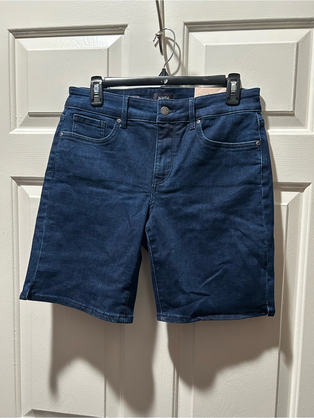 NWT NYDJ Ella Denim Bermuda Shorts in Arise Color with Side-seam Slits Size 8
